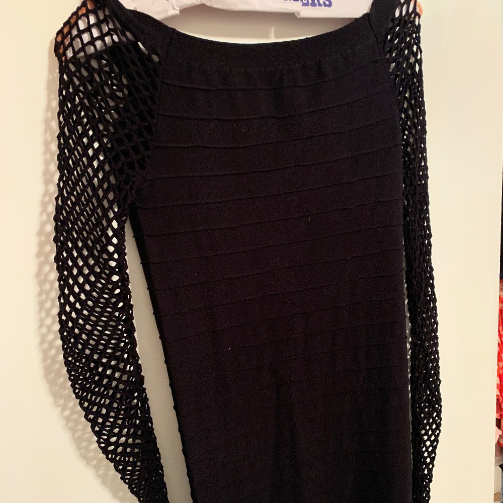 black long sleeve bodycon dress!